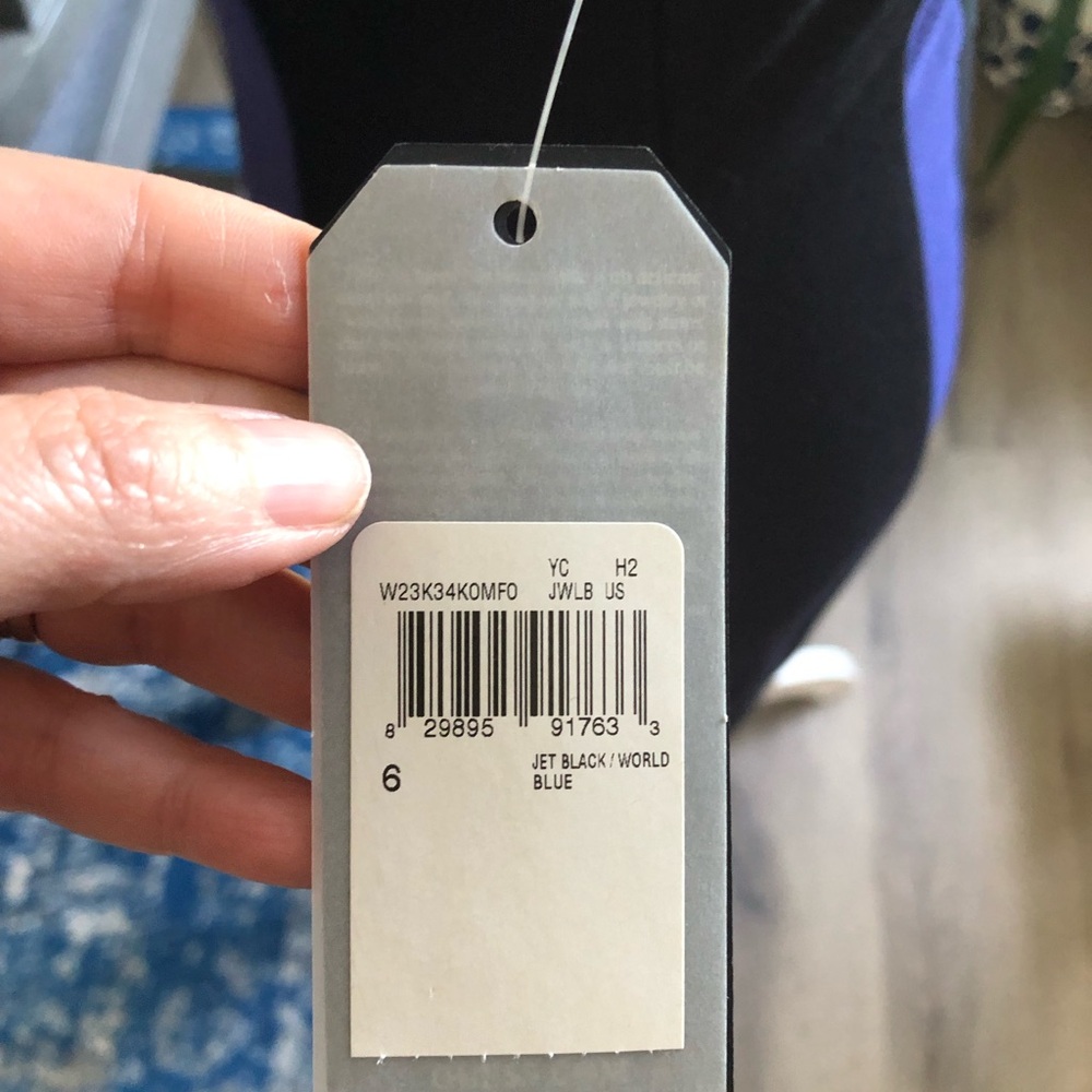 Guess Bodycon Dress - Picture 5 of 10